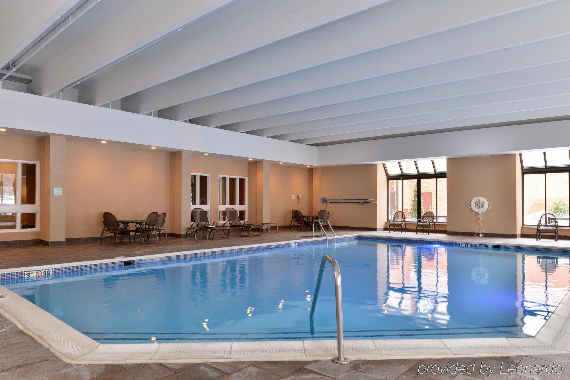By Ihg Hotel New London